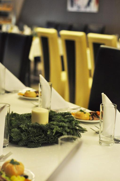 Hotel Pojezierze Щецинек Экстерьер фото