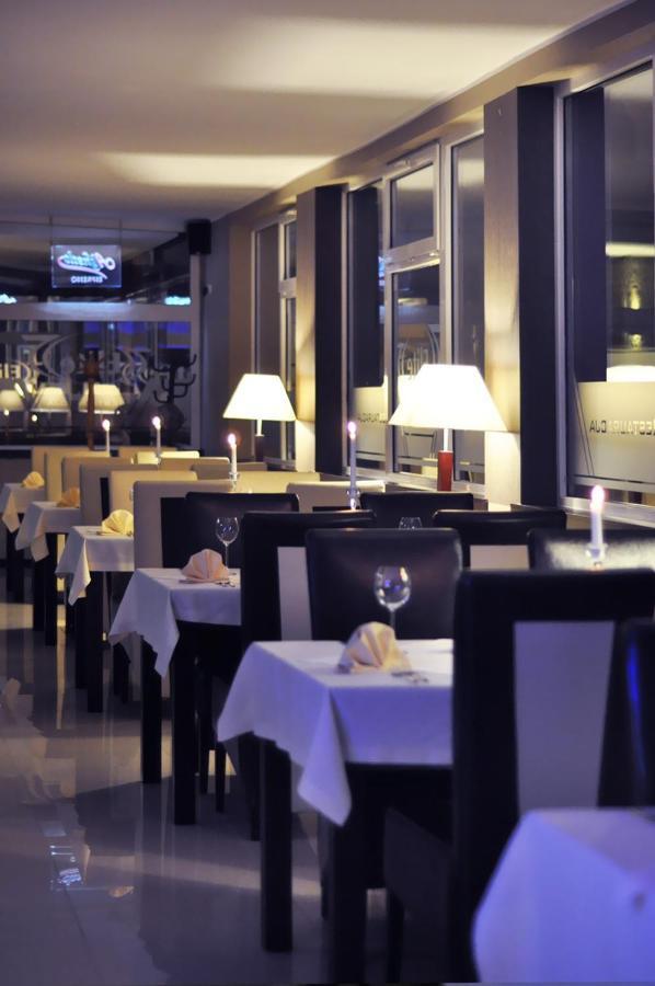 Hotel Pojezierze Щецинек Экстерьер фото