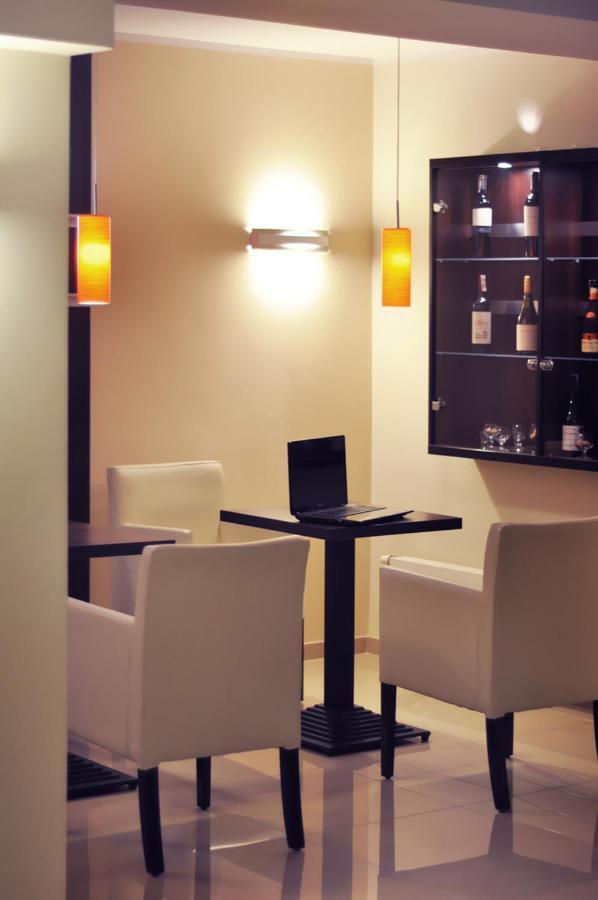 Hotel Pojezierze Щецинек Экстерьер фото